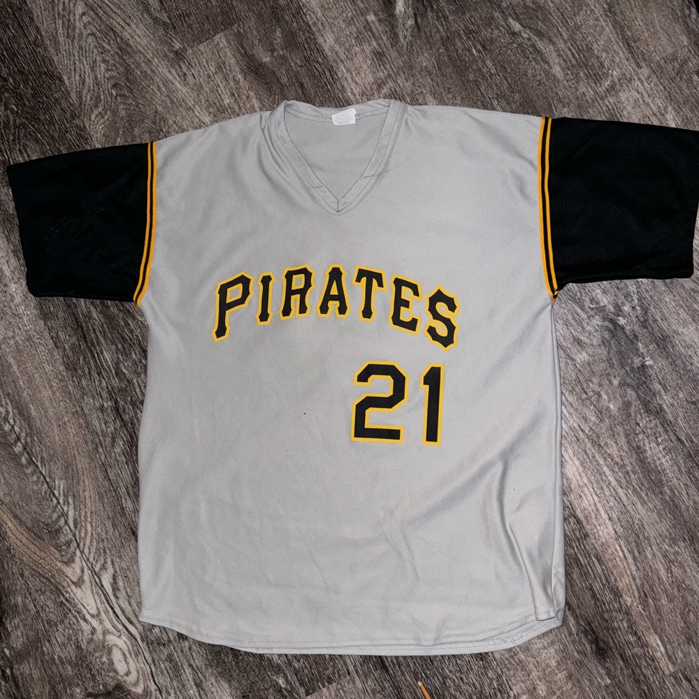 Size XL Pittsburgh Pirates Jersey